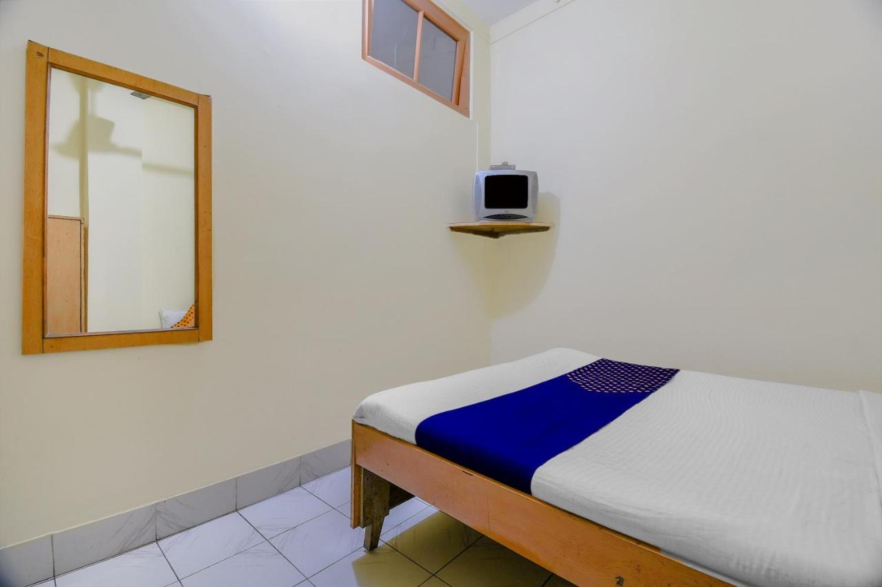 Oyo Flagship 71156 Hotel Jaybee'S Dibrugarh Exterior photo