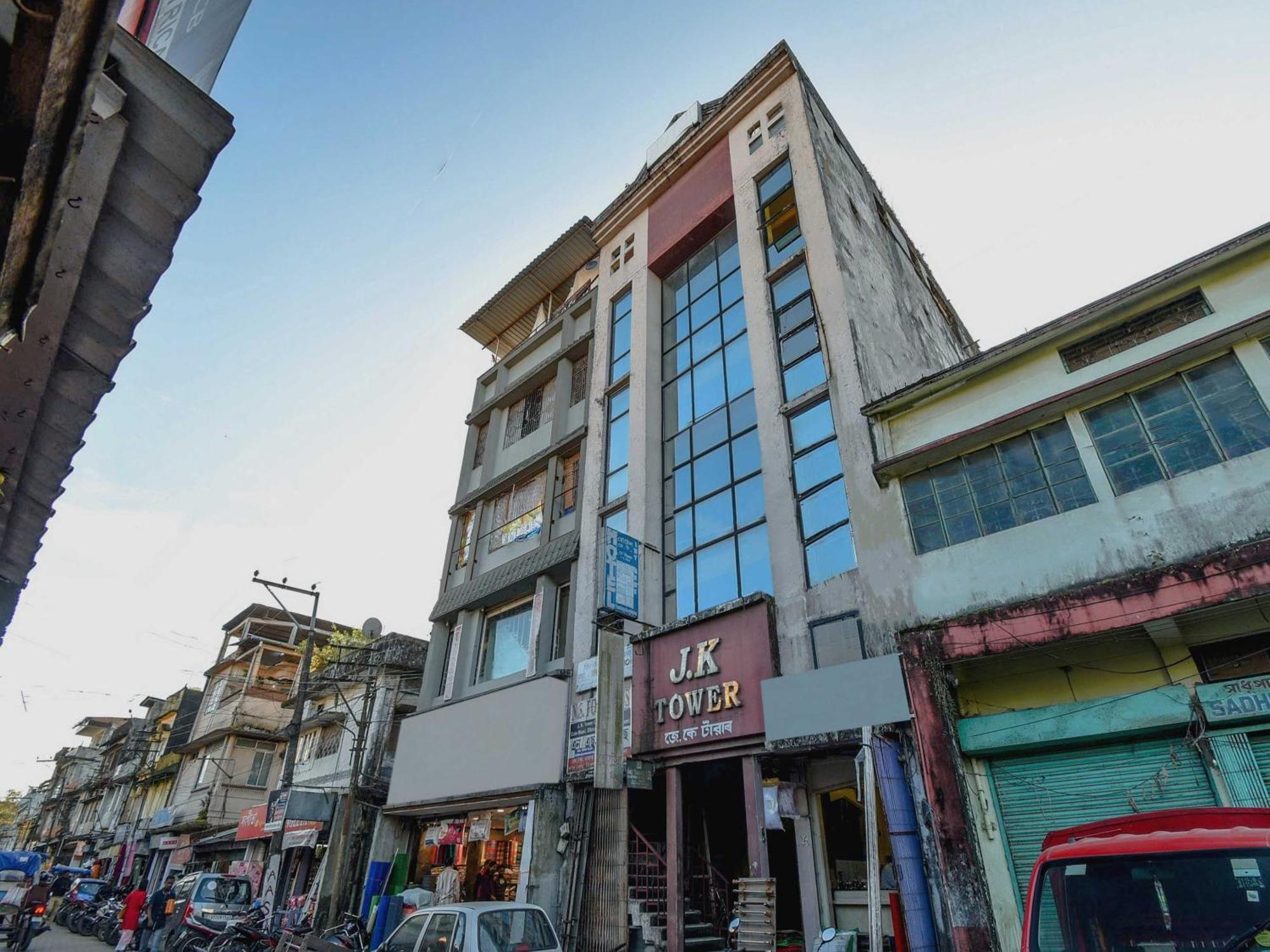 Oyo Flagship 71156 Hotel Jaybee'S Dibrugarh Exterior photo