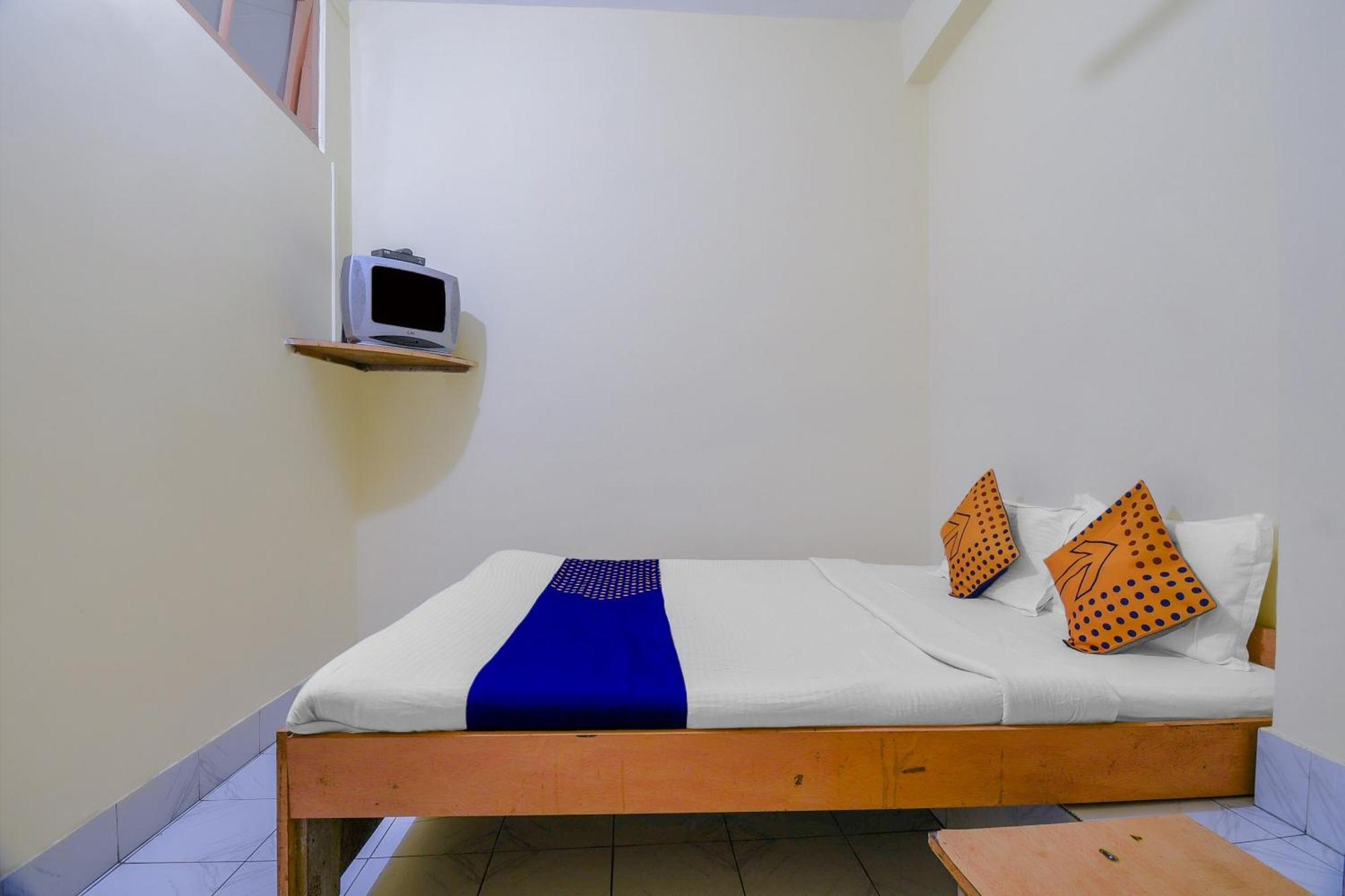 Oyo Flagship 71156 Hotel Jaybee'S Dibrugarh Exterior photo