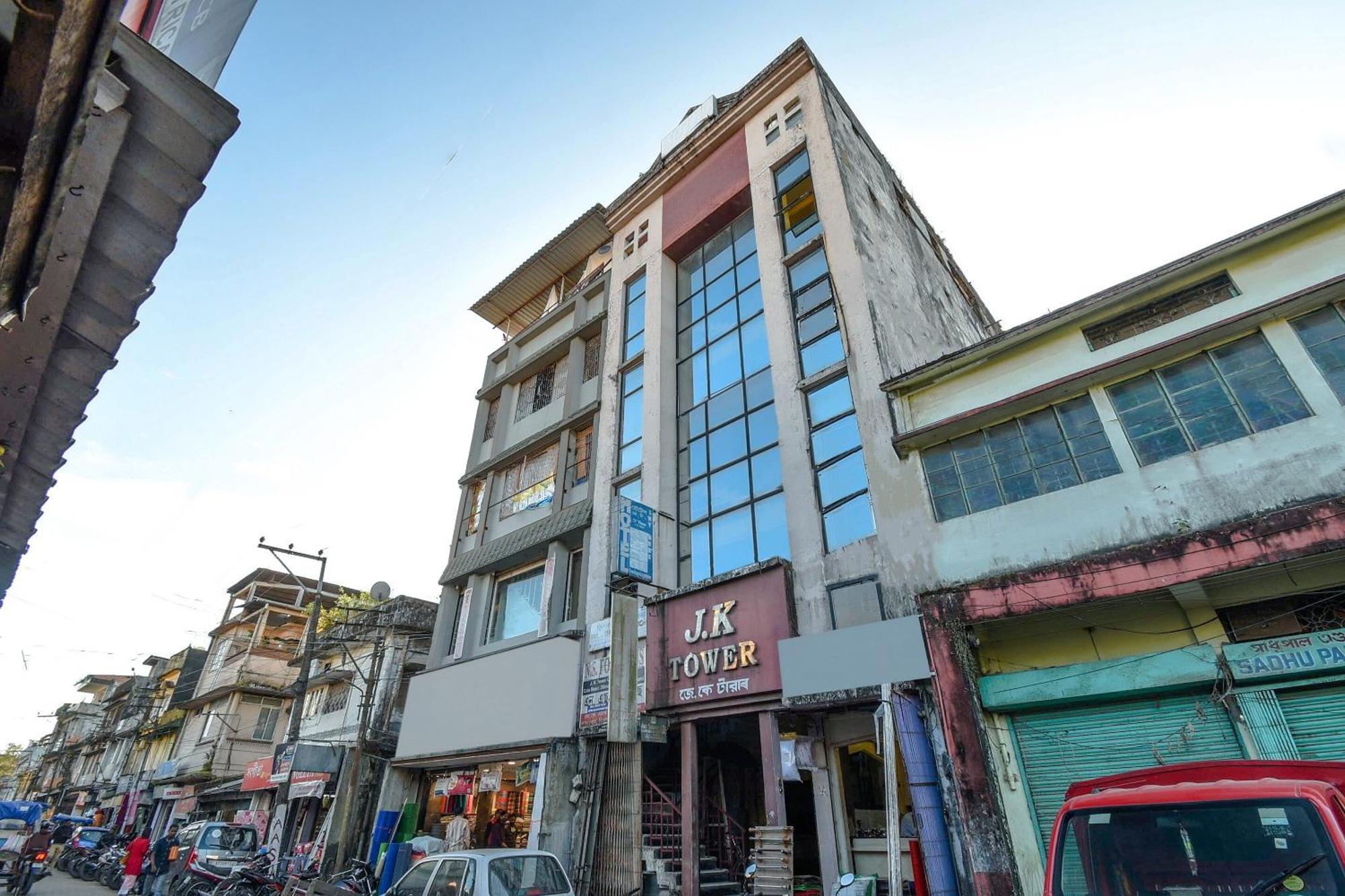 Oyo Flagship 71156 Hotel Jaybee'S Dibrugarh Exterior photo
