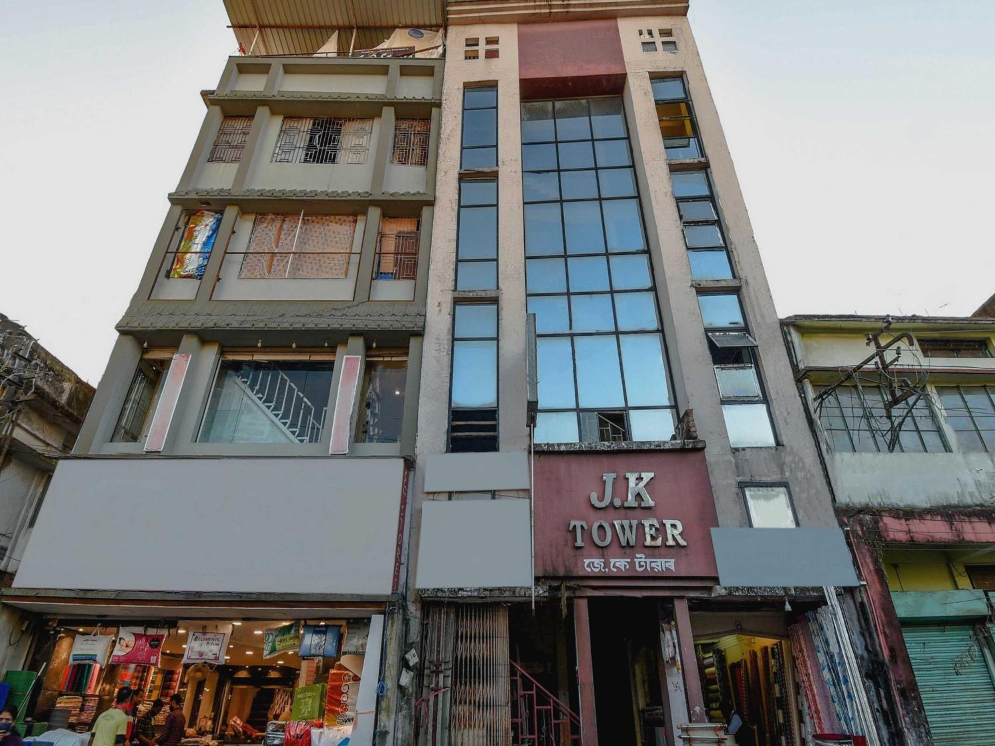 Oyo Flagship 71156 Hotel Jaybee'S Dibrugarh Exterior photo